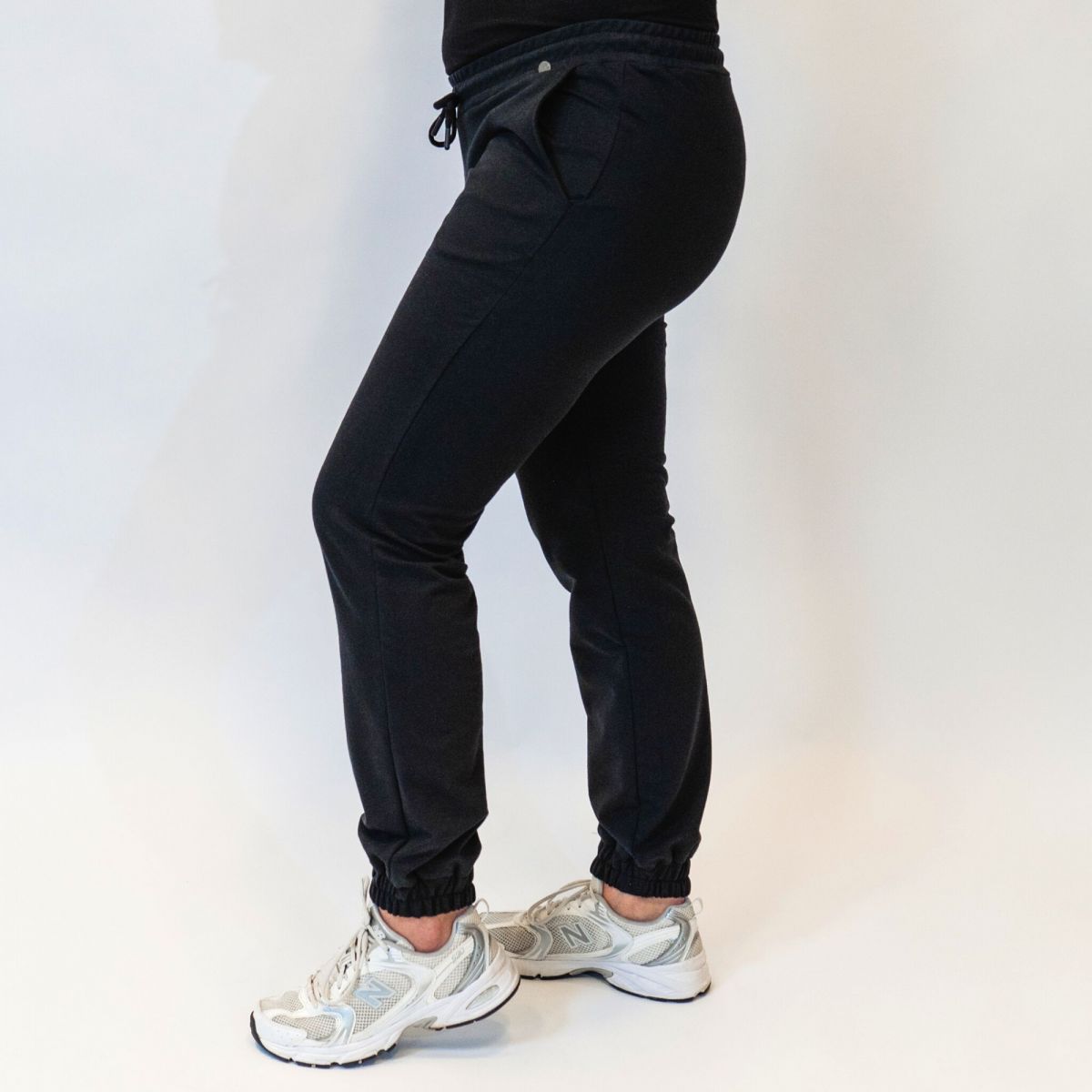 Voorvoegsel uitzending markering LOVE2WAIT - zwangerschaps Joggingbroek black - Bellyfashion.nl