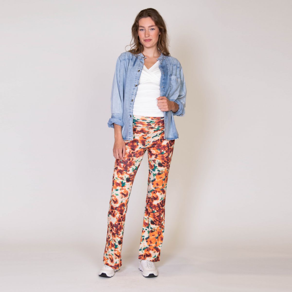 LOVE2WAIT zwangerschapsbroek flared print flower Bellyfashion